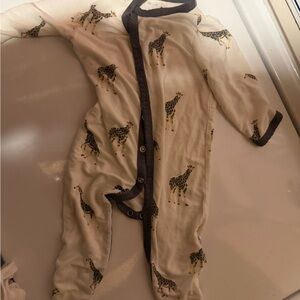Kyte Giraffe Print Kids onsie 3-6 months